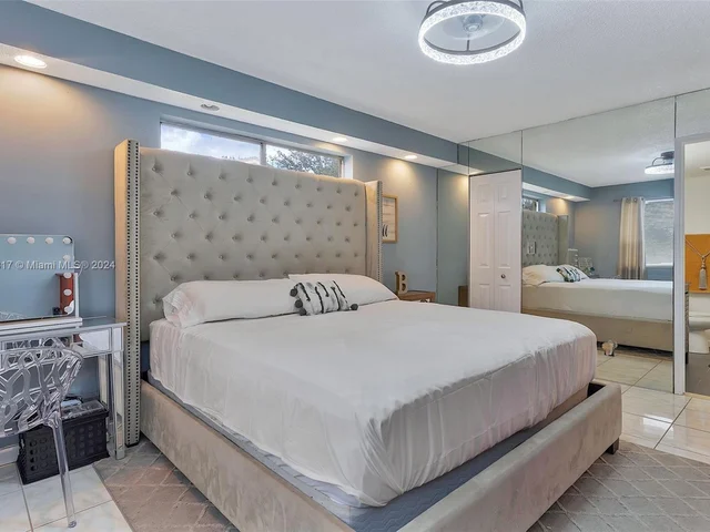 3001 N Oakland Forest Dr # 301, Oakland Park FL 33309