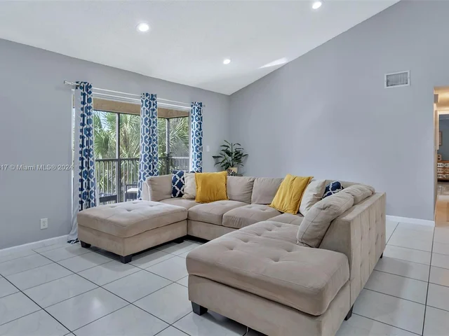 3001 N Oakland Forest Dr # 301, Oakland Park FL 33309