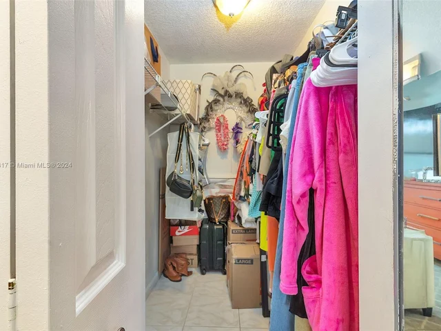 3001 N Oakland Forest Dr # 301, Oakland Park FL 33309