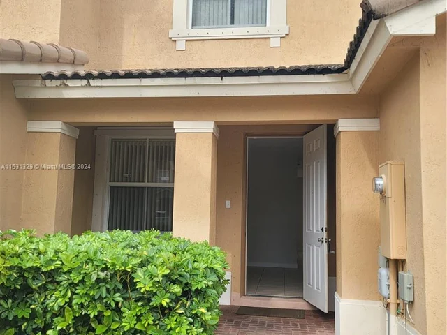 933 NE 42nd Ave, Homestead FL 33033