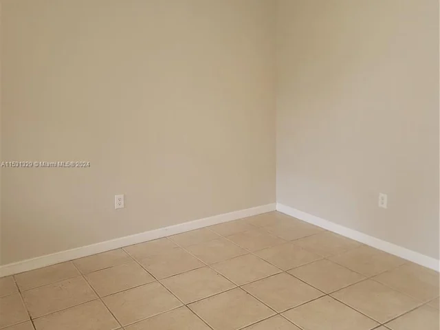 933 NE 42nd Ave, Homestead FL 33033