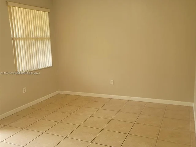 933 NE 42nd Ave, Homestead FL 33033