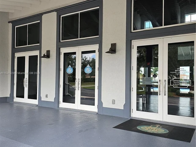 933 NE 42nd Ave, Homestead FL 33033