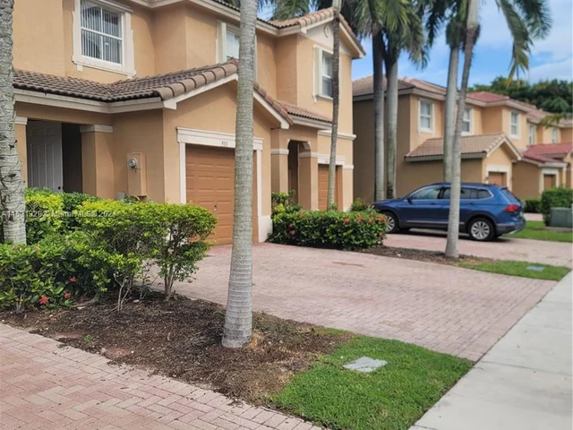 933 NE 42nd Ave, Homestead FL 33033