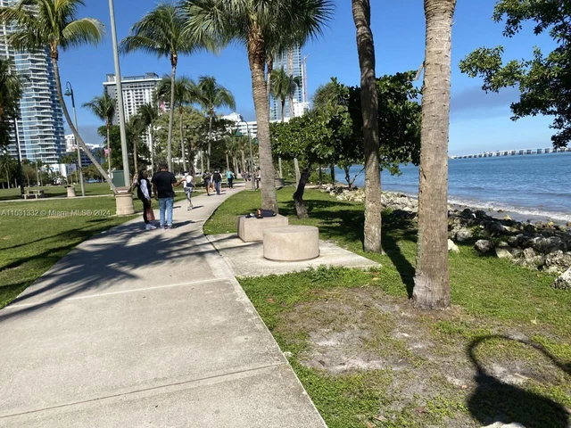 1750 N Bayshore Dr # 2502, Miami FL 33132