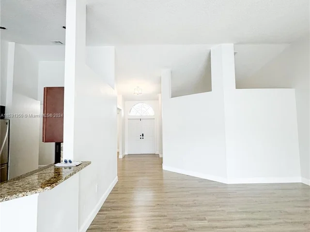 1574 NW 103 Ter, Coral Springs FL 33071