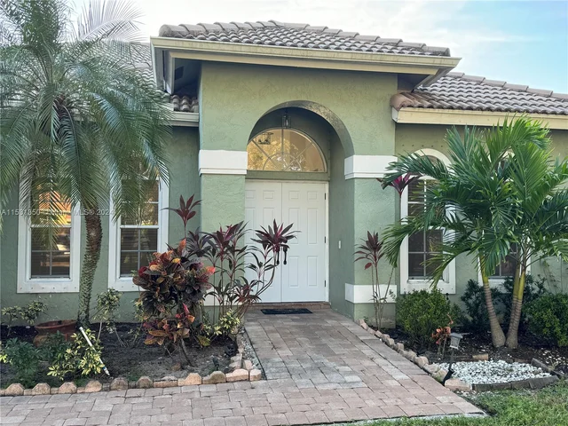 1574 NW 103 Ter, Coral Springs FL 33071