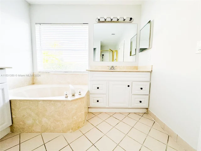 1574 NW 103 Ter, Coral Springs FL 33071