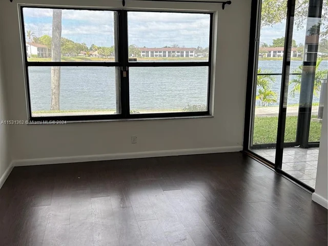 206 Lake Pointe Dr # 105, Oakland Park FL 33309