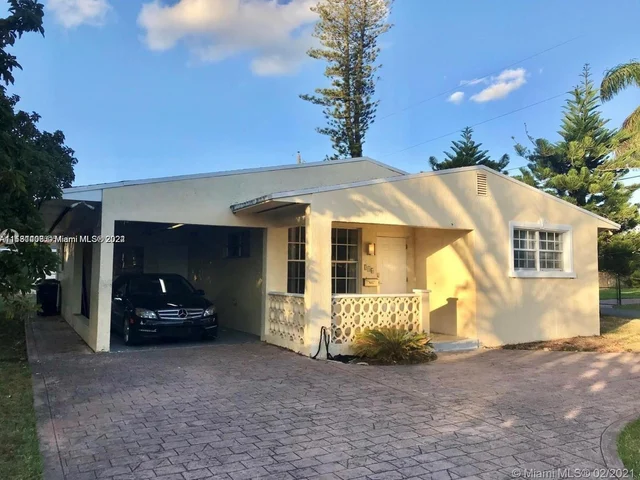 316 SW 2nd Ter, Hallandale Beach FL 33009