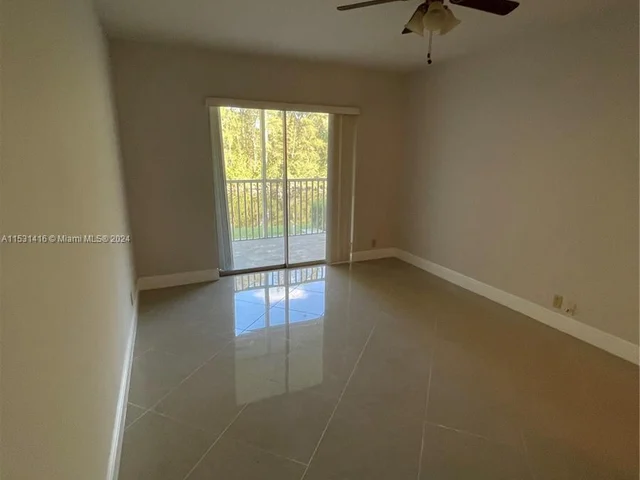 130 Lake Meryl Dr # 228, West Palm Beach FL 33411