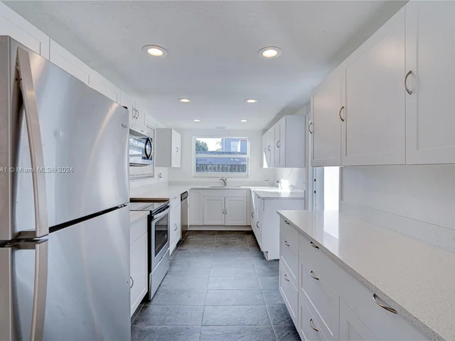 422 31st St, West Palm Beach FL 33407