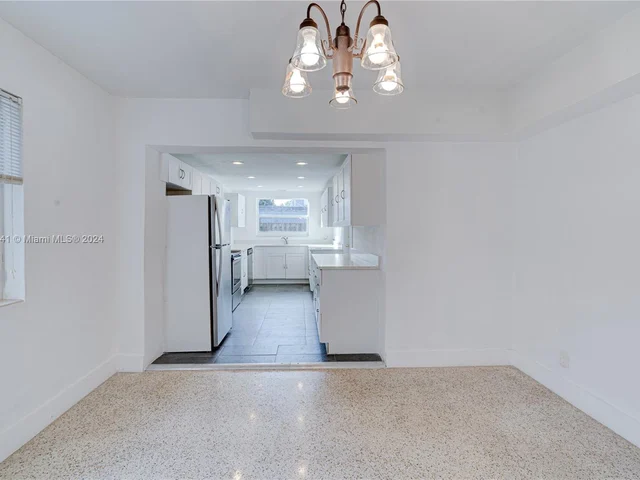 422 31st St, West Palm Beach FL 33407