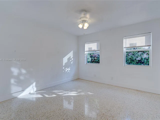 422 31st St, West Palm Beach FL 33407