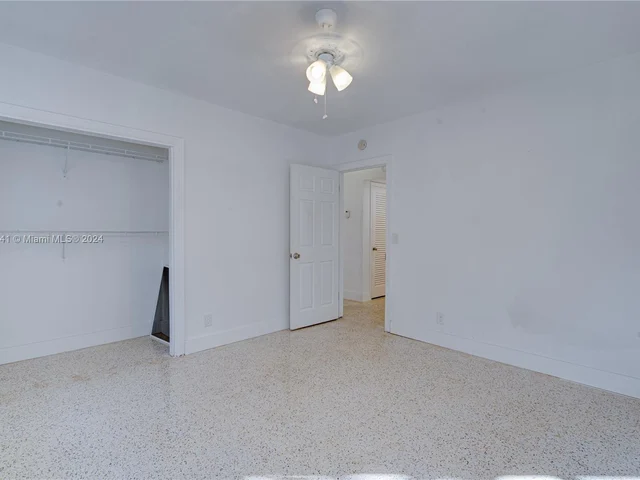 422 31st St, West Palm Beach FL 33407