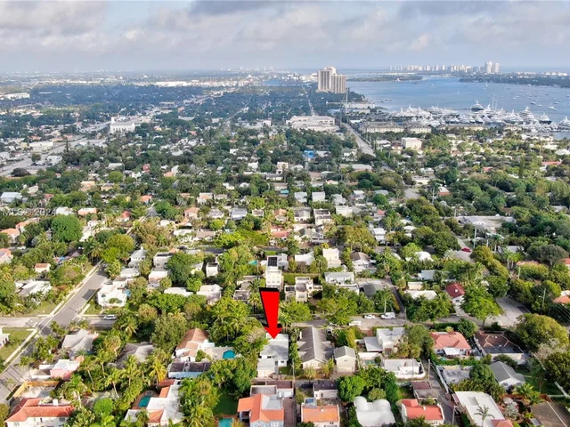 422 31st St, West Palm Beach FL 33407