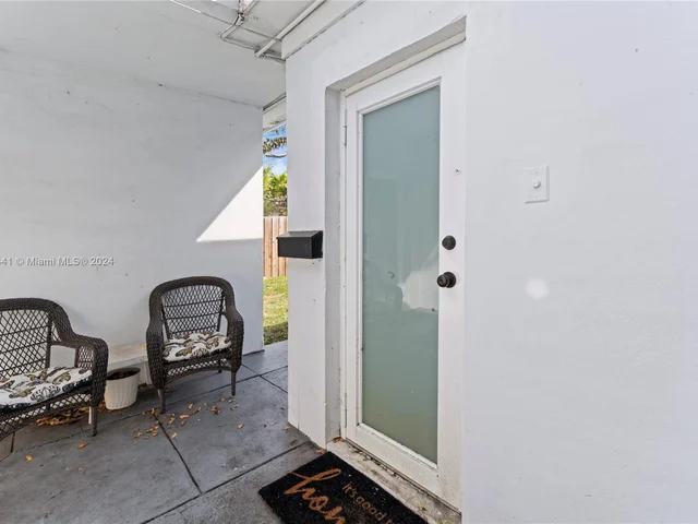 422 31st St, West Palm Beach FL 33407