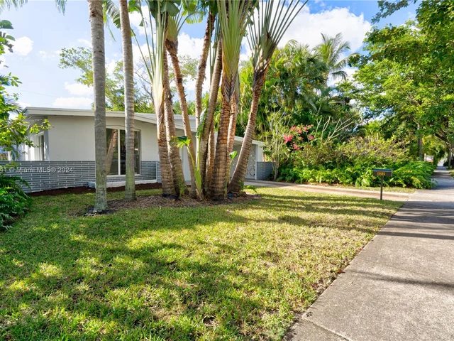 422 31st St, West Palm Beach FL 33407