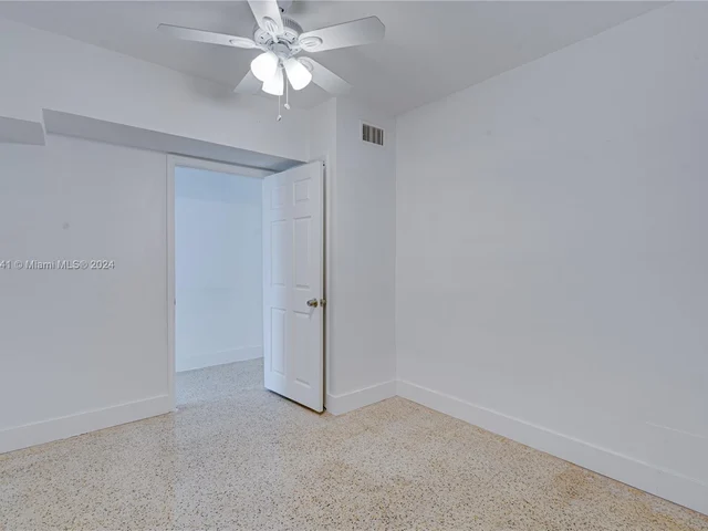 422 31st St, West Palm Beach FL 33407