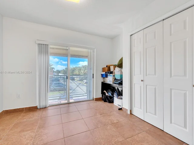 1141 NW 126th Pl, Miami FL 33182