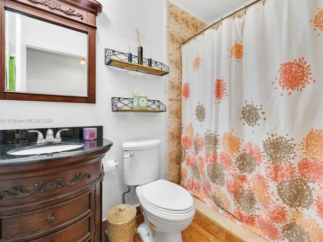 1141 NW 126th Pl, Miami FL 33182