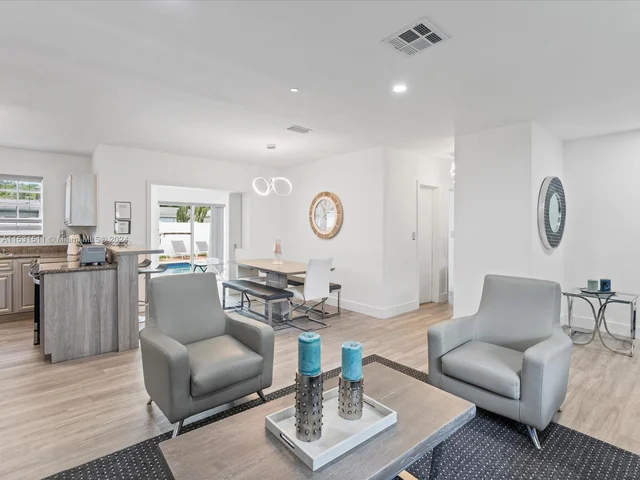 310 N 68th Ter, Hollywood FL 33024