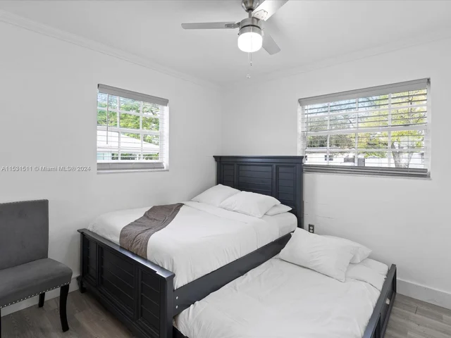 310 N 68th Ter, Hollywood FL 33024