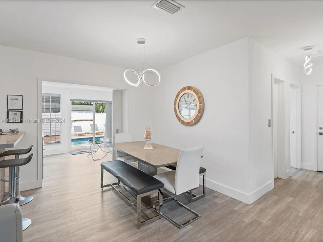 310 N 68th Ter, Hollywood FL 33024