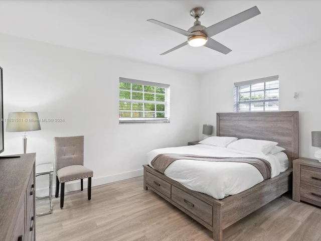 310 N 68th Ter, Hollywood FL 33024