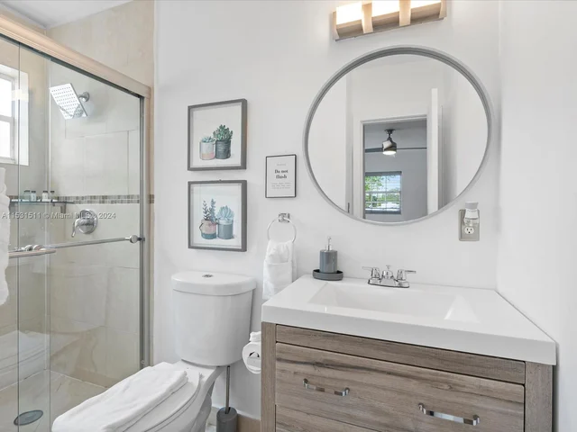 310 N 68th Ter, Hollywood FL 33024