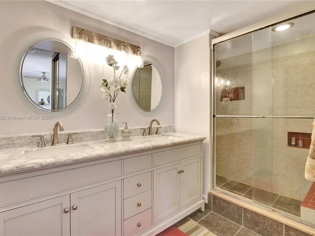 5541 NW 61st Pl, Tamarac FL 33319