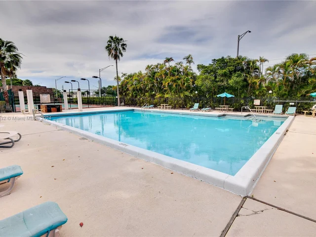 5541 NW 61st Pl, Tamarac FL 33319