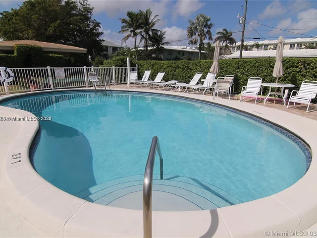 3208 SE 11th St # 102, Pompano Beach FL 33062