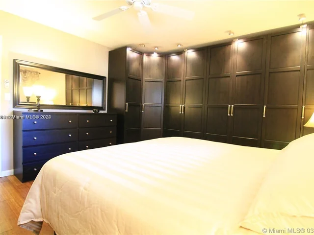 3208 SE 11th St # 102, Pompano Beach FL 33062