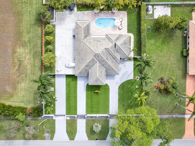 12950 NW 6th St, Miami FL 33182