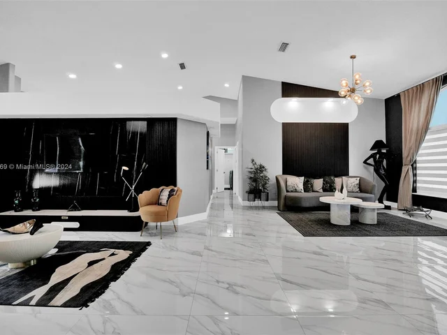 12950 NW 6th St, Miami FL 33182