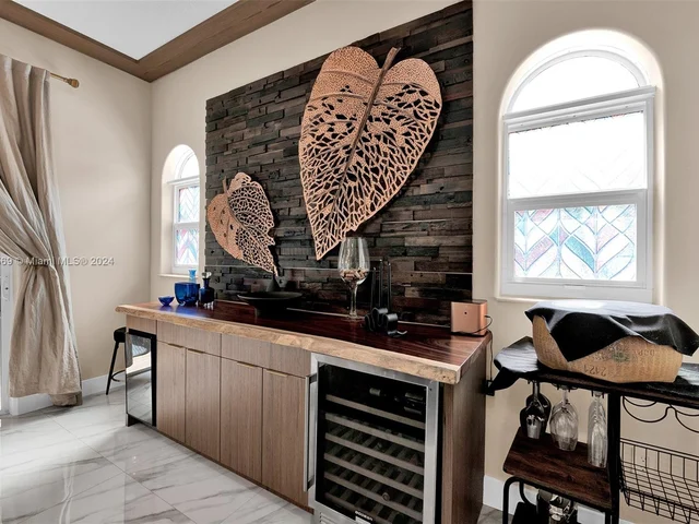 12950 NW 6th St, Miami FL 33182