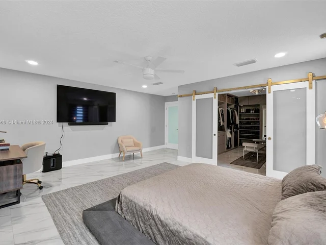 12950 NW 6th St, Miami FL 33182