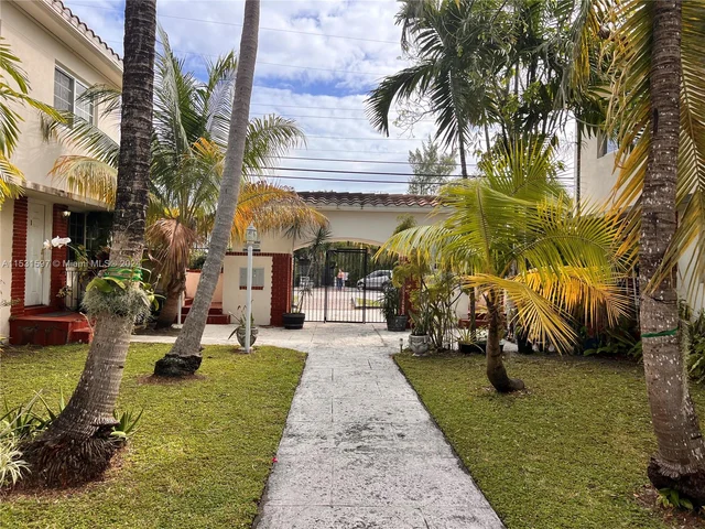 1195 Marseille Dr # 5, Miami Beach FL 33141