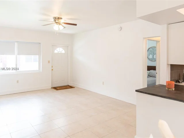 1195 Marseille Dr # 5, Miami Beach FL 33141