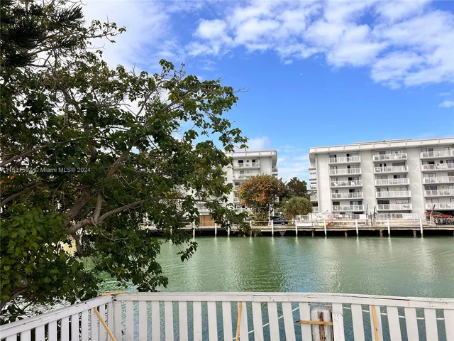 1195 Marseille Dr # 5, Miami Beach FL 33141