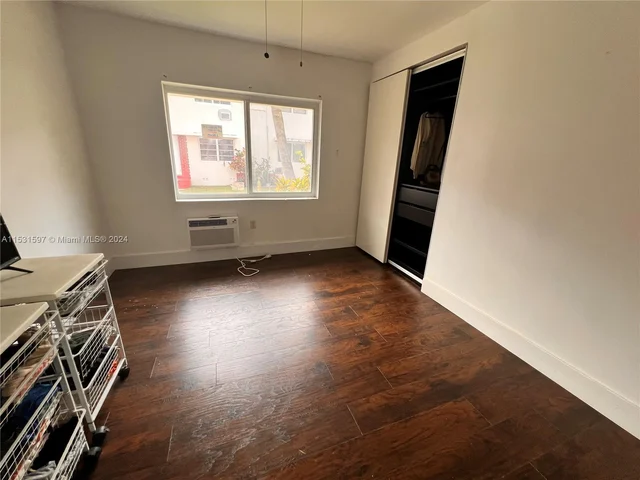 1195 Marseille Dr # 5, Miami Beach FL 33141