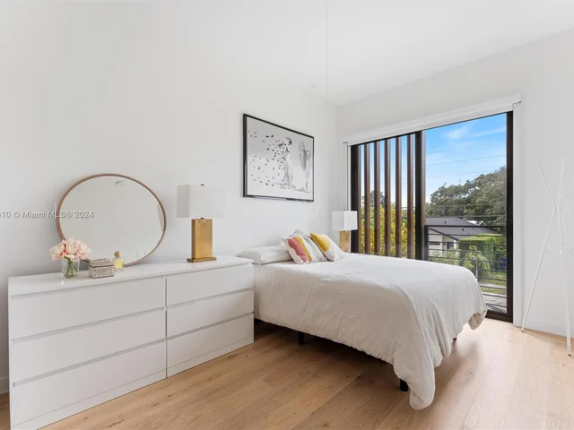 1661 SW 19th Ter, Miami FL 33145