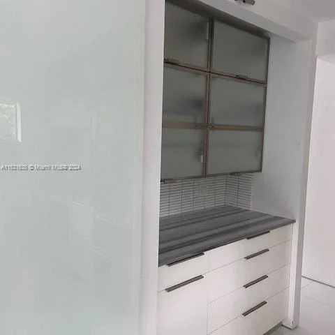 1000 N Shore Dr, Miami Beach FL 33141