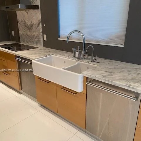 1000 N Shore Dr, Miami Beach FL 33141