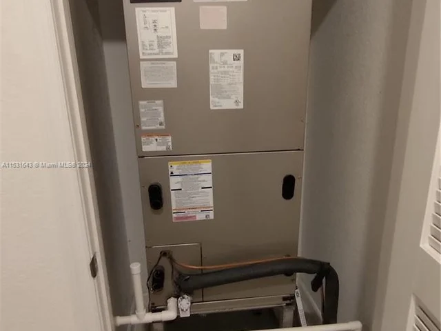 669 SW 11th St # 669, Florida City FL 33034