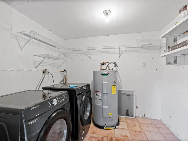 4313 SW 50th St, Dania Beach FL 33314