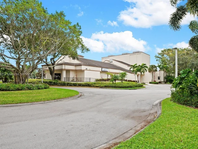 3235 S Carambola Cir S # 23118, Coconut Creek FL 33066