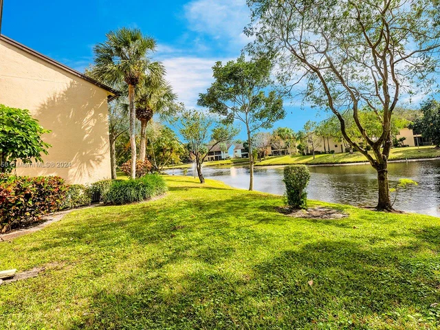 3235 S Carambola Cir S # 23118, Coconut Creek FL 33066