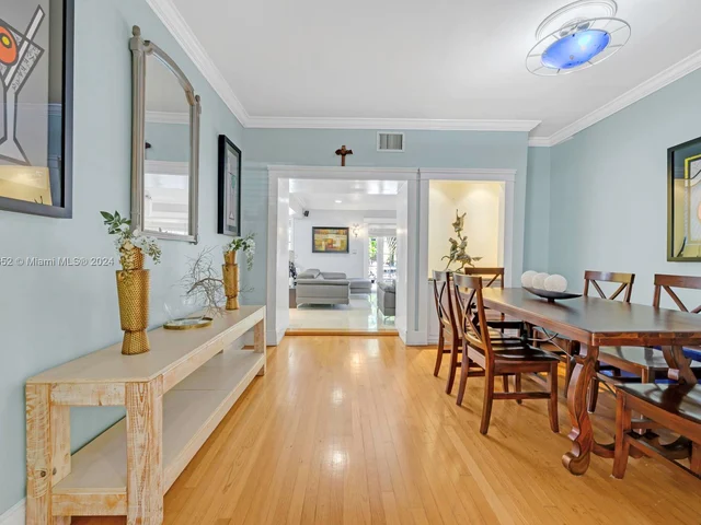 1535 SW 13th St, Miami FL 33145